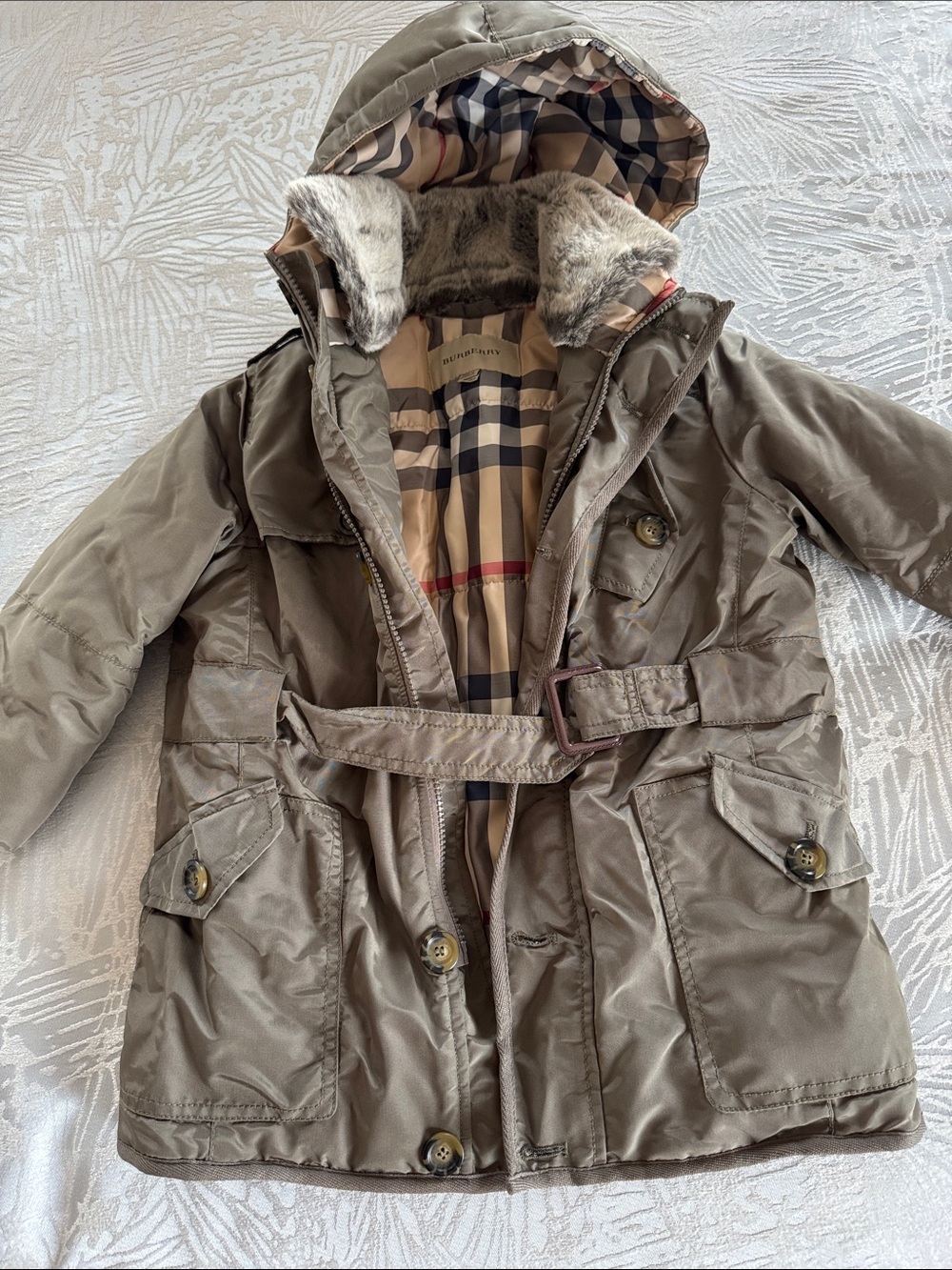 Burberry Kids Olive Green Puffer Coat with Check Lining
